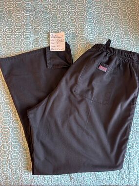 Cherokee Woman’s Black Boot Cut Scrub Pants, Back Elastic Waist Front Drawstring